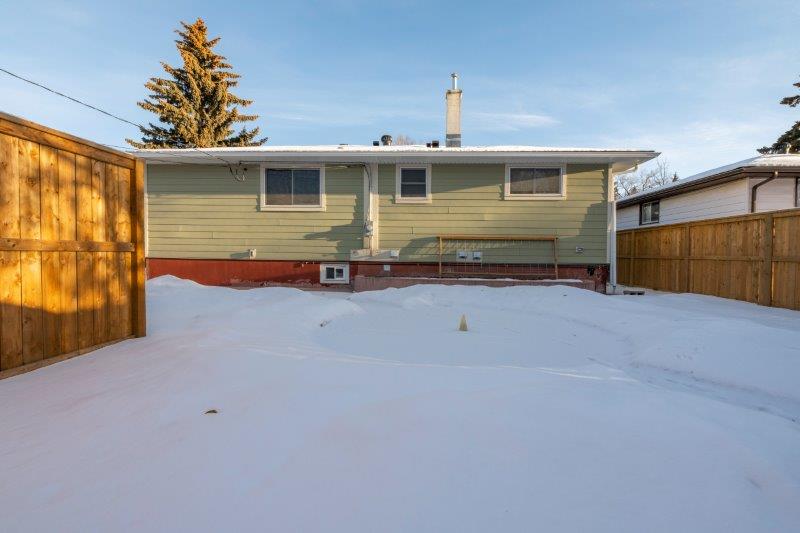 23 Cambrian Drive NW, Calgary, 3 Bedrooms Bedrooms, ,1 BathroomBathrooms,Houses,For Rent,23 Cambrian Drive NW,2611