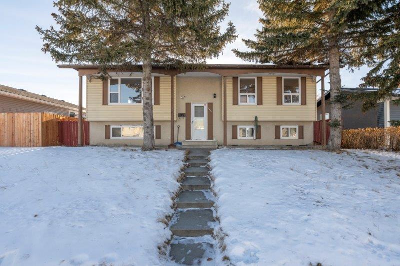 1040 Pensdale Crescent Southeast, Calgary, 6 Bedrooms Bedrooms, ,2.5 BathroomsBathrooms,Houses,Rented,1040 Pensdale Crescent Southeast,2615
