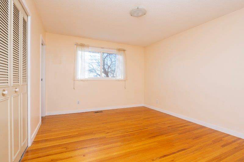 1040 Pensdale Crescent Southeast, Calgary, 6 Bedrooms Bedrooms, ,2.5 BathroomsBathrooms,Houses,Rented,1040 Pensdale Crescent Southeast,2615