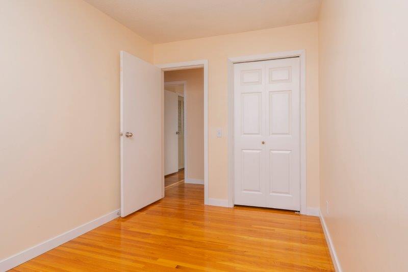 1040 Pensdale Crescent Southeast, Calgary, 6 Bedrooms Bedrooms, ,2.5 BathroomsBathrooms,Houses,Rented,1040 Pensdale Crescent Southeast,2615