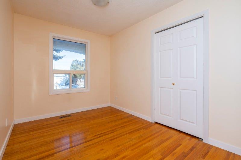 1040 Pensdale Crescent Southeast, Calgary, 6 Bedrooms Bedrooms, ,2.5 BathroomsBathrooms,Houses,Rented,1040 Pensdale Crescent Southeast,2615
