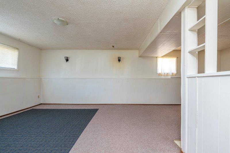 1040 Pensdale Crescent Southeast, Calgary, 6 Bedrooms Bedrooms, ,2.5 BathroomsBathrooms,Houses,Rented,1040 Pensdale Crescent Southeast,2615