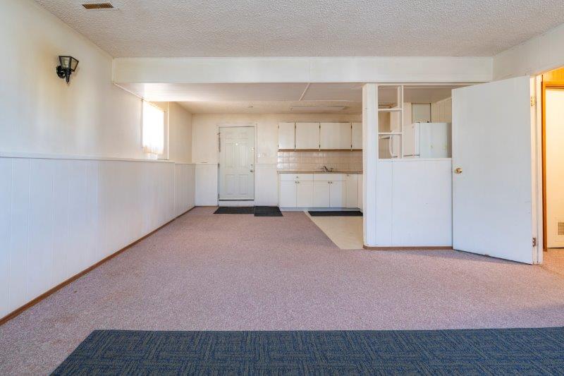 1040 Pensdale Crescent Southeast, Calgary, 6 Bedrooms Bedrooms, ,2.5 BathroomsBathrooms,Houses,Rented,1040 Pensdale Crescent Southeast,2615