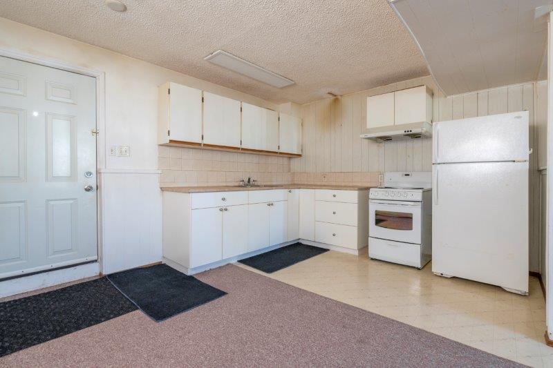 1040 Pensdale Crescent Southeast, Calgary, 6 Bedrooms Bedrooms, ,2.5 BathroomsBathrooms,Houses,Rented,1040 Pensdale Crescent Southeast,2615