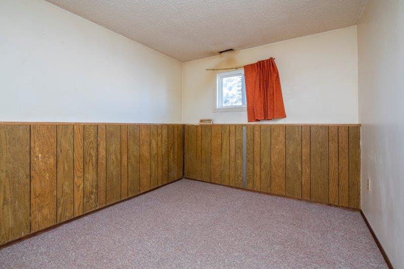 1040 Pensdale Crescent Southeast, Calgary, 6 Bedrooms Bedrooms, ,2.5 BathroomsBathrooms,Houses,Rented,1040 Pensdale Crescent Southeast,2615
