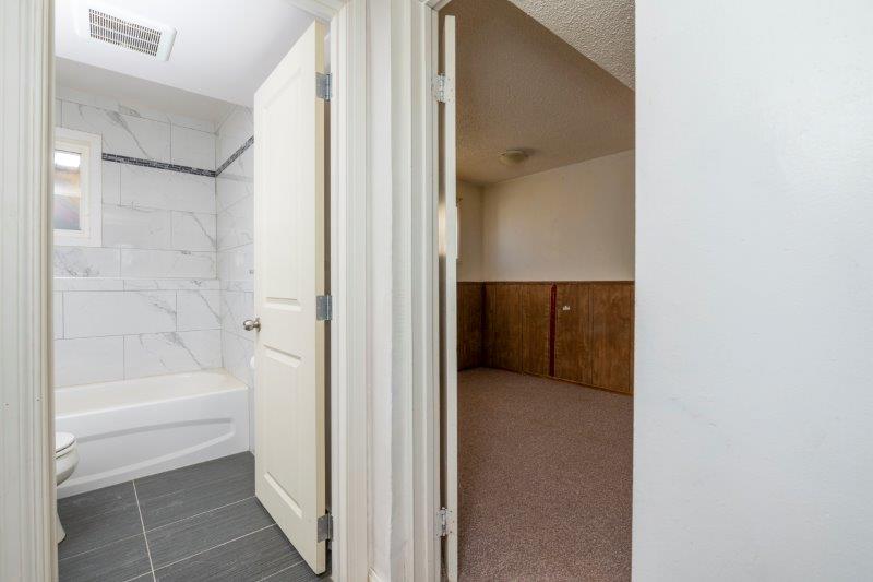 1040 Pensdale Crescent Southeast, Calgary, 6 Bedrooms Bedrooms, ,2.5 BathroomsBathrooms,Houses,Rented,1040 Pensdale Crescent Southeast,2615