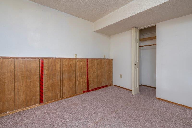 1040 Pensdale Crescent Southeast, Calgary, 6 Bedrooms Bedrooms, ,2.5 BathroomsBathrooms,Houses,Rented,1040 Pensdale Crescent Southeast,2615