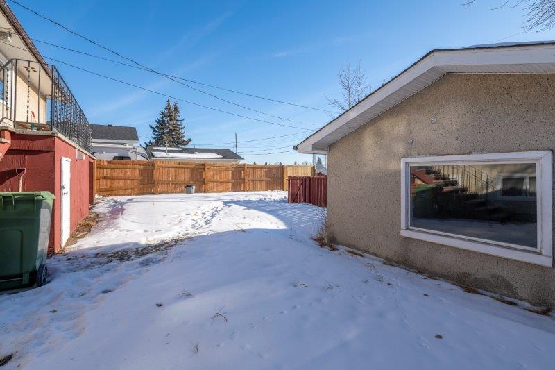 1040 Pensdale Crescent Southeast, Calgary, 6 Bedrooms Bedrooms, ,2.5 BathroomsBathrooms,Houses,Rented,1040 Pensdale Crescent Southeast,2615
