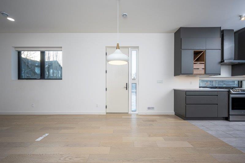 9 Rockhaven Green Northwest, Calgary, 2 Bedrooms Bedrooms, ,2 BathroomsBathrooms,Houses,For Rent,9 Rockhaven Green Northwest,2621