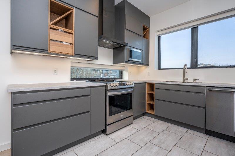 9 Rockhaven Green Northwest, Calgary, 2 Bedrooms Bedrooms, ,2 BathroomsBathrooms,Houses,For Rent,9 Rockhaven Green Northwest,2621
