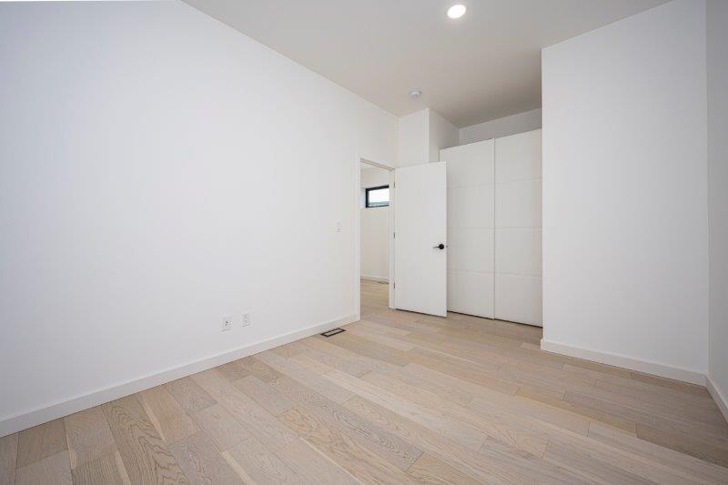 9 Rockhaven Green Northwest, Calgary, 2 Bedrooms Bedrooms, ,2 BathroomsBathrooms,Houses,For Rent,9 Rockhaven Green Northwest,2621