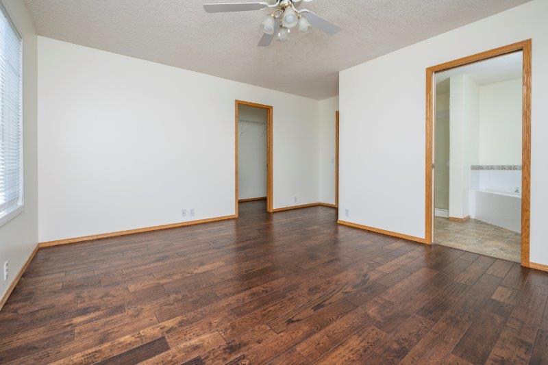53 Bridleridge Gardens Southwest, Calgary, 3 Bedrooms Bedrooms, ,2.5 BathroomsBathrooms,Houses,For Rent,53 Bridleridge Gardens Southwest,2629