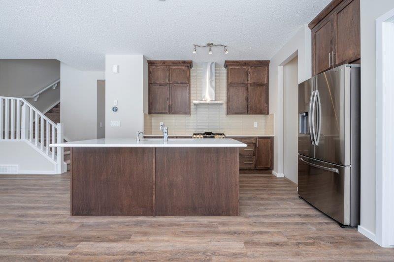 85 Yorkville Terrace SW, Calgary, 3 Bedrooms Bedrooms, 0 ,2.5 BathroomsBathrooms,Houses,For Rent,85 Yorkville Terrace SW,0,2635