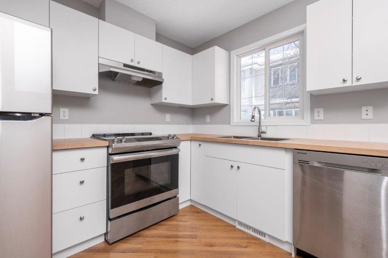 34 Eversyde Point Southwest, Calgary, 3.5 Bedrooms Bedrooms, ,3 BathroomsBathrooms,Condos/Townhouses,Rented,Stonecroft Evergreen,34 Eversyde Point Southwest,2646