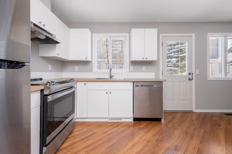 34 Eversyde Point Southwest, Calgary, 3.5 Bedrooms Bedrooms, ,3 BathroomsBathrooms,Condos/Townhouses,Rented,Stonecroft Evergreen,34 Eversyde Point Southwest,2646