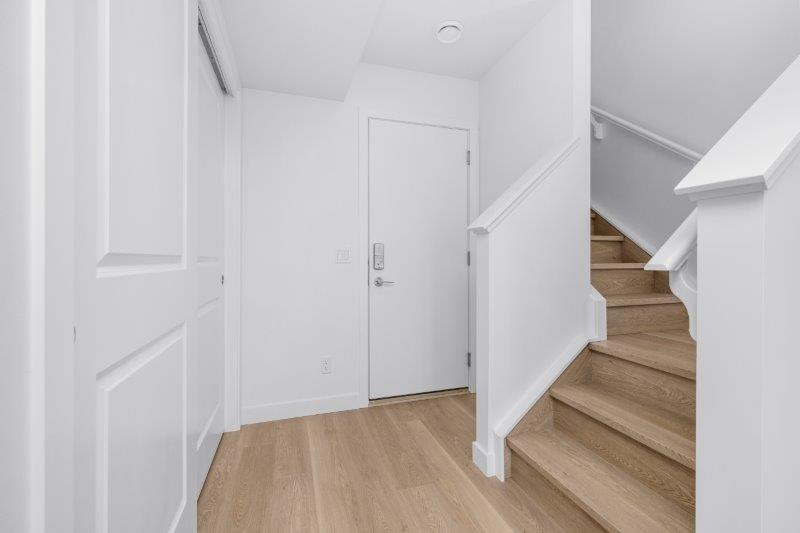 8527 19 Avenue Southeast, CALGARY, 3 Bedrooms Bedrooms, ,2.5 BathroomsBathrooms,Condos/Townhouses,For Rent,8527 19 Avenue Southeast,2651