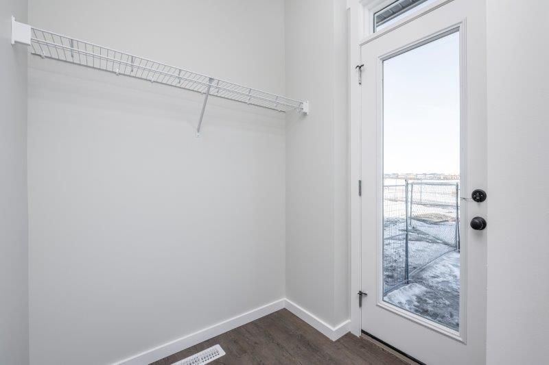 117 Belmont Drive SW, Calgary, 3.5 Bedrooms Bedrooms, 0 ,2.5 BathroomsBathrooms,Houses,For Rent,117 Belmont Drive SW,0,2656