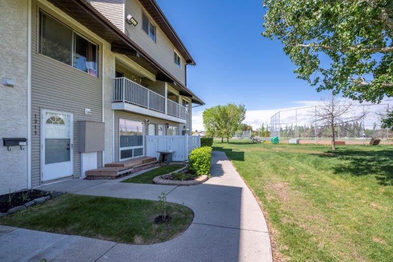 1213, 200 Brookpark Drive SW, Calgary, 2 Bedrooms Bedrooms, ,1 BathroomBathrooms,Condos/Townhouses,For Rent,CEDARBROOK PARK,1213, 200 Brookpark Drive SW,2689