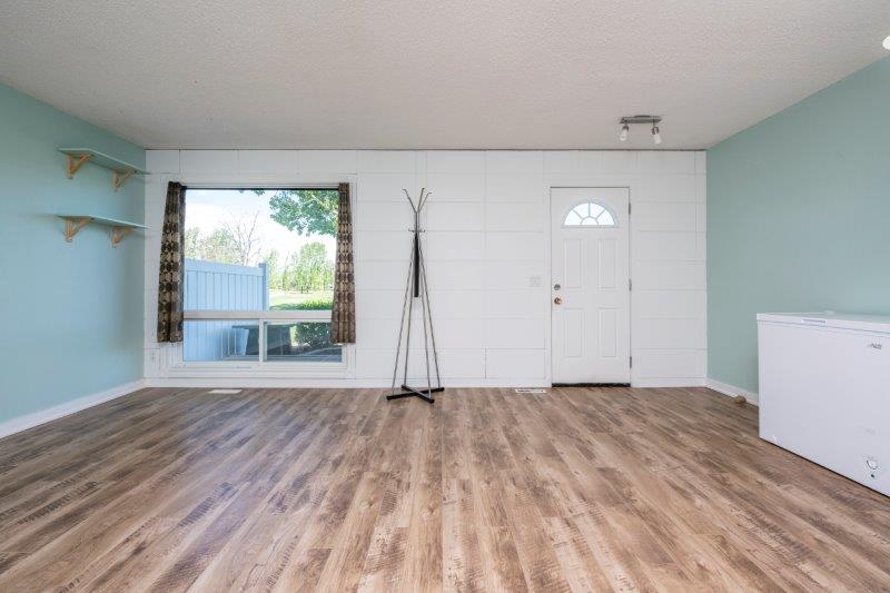 1213, 200 Brookpark Drive SW, Calgary, 2 Bedrooms Bedrooms, ,1 BathroomBathrooms,Condos/Townhouses,For Rent,CEDARBROOK PARK,1213, 200 Brookpark Drive SW,2689