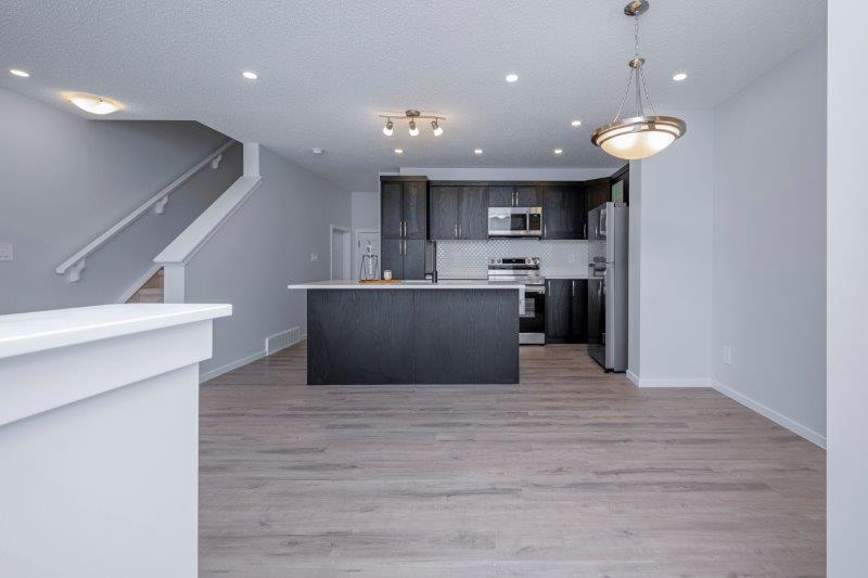 1395 148 Avenue Northwest, Calgary, 3 Bedrooms Bedrooms, ,2.5 BathroomsBathrooms,Condos/Townhouses,For Rent,1395 148 Avenue Northwest,2690