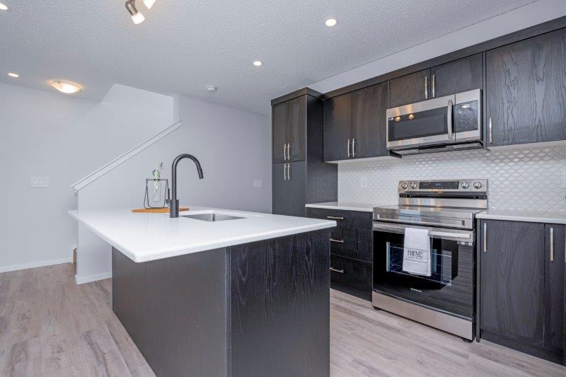 1395 148 Avenue Northwest, Calgary, 3 Bedrooms Bedrooms, ,2.5 BathroomsBathrooms,Condos/Townhouses,For Rent,1395 148 Avenue Northwest,2690