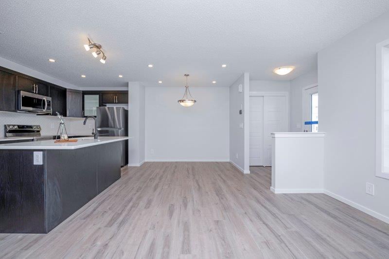 1395 148 Avenue Northwest, Calgary, 3 Bedrooms Bedrooms, ,2.5 BathroomsBathrooms,Condos/Townhouses,For Rent,1395 148 Avenue Northwest,2690