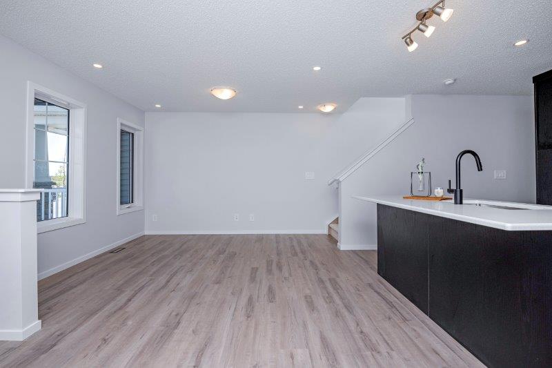 1395 148 Avenue Northwest, Calgary, 3 Bedrooms Bedrooms, ,2.5 BathroomsBathrooms,Condos/Townhouses,For Rent,1395 148 Avenue Northwest,2690