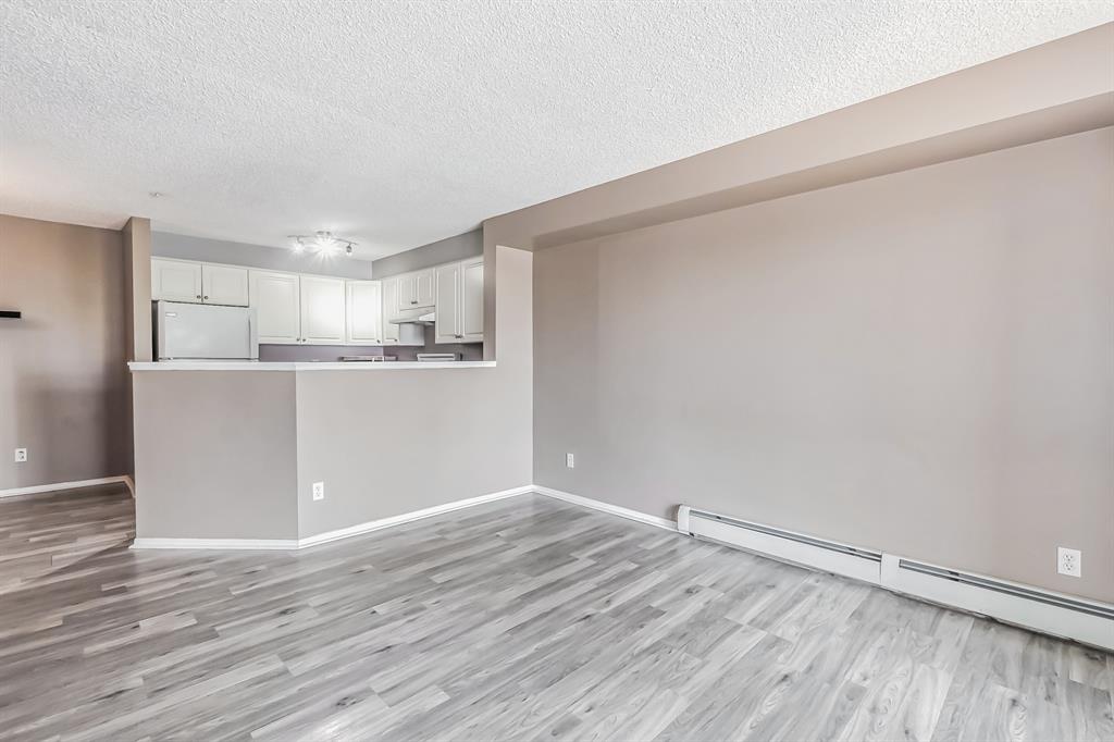 #305, 4000 Somervale Court SW, Calgary, 1 Bedroom Bedrooms, ,2 BathroomsBathrooms,Condos/Townhouses,Sold,Somerset Crossing,3,2699