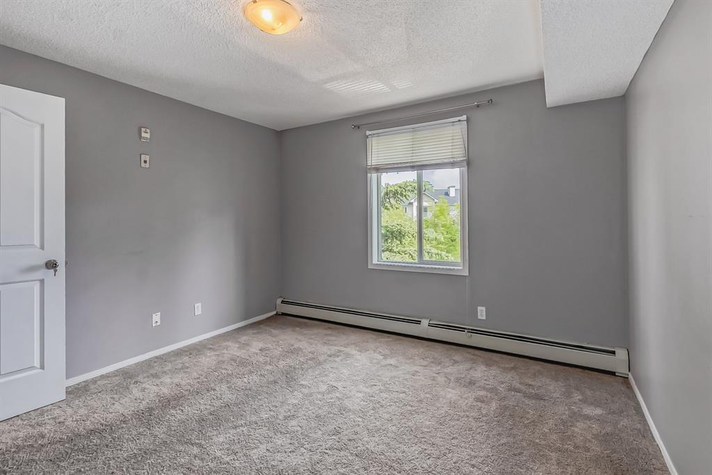 #305, 4000 Somervale Court SW, Calgary, 1 Bedroom Bedrooms, ,2 BathroomsBathrooms,Condos/Townhouses,Sold,Somerset Crossing,3,2699