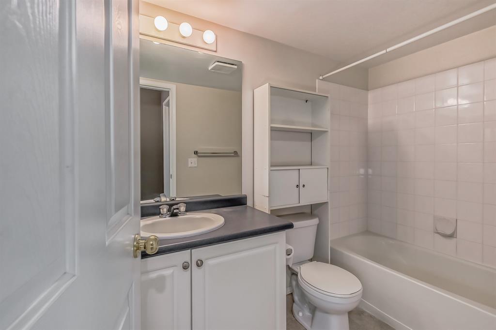 #305, 4000 Somervale Court SW, Calgary, 1 Bedroom Bedrooms, ,2 BathroomsBathrooms,Condos/Townhouses,Sold,Somerset Crossing,3,2699