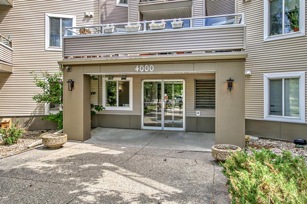 #305, 4000 Somervale Court SW, Calgary, 1 Bedroom Bedrooms, ,2 BathroomsBathrooms,Condos/Townhouses,Sold,Somerset Crossing,3,2699