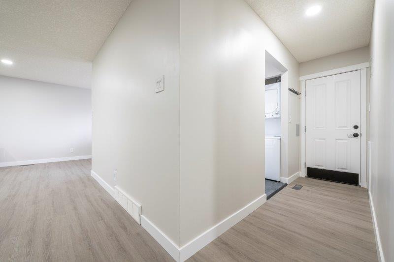 6036A 4 Street NE, Calgary, 2 Bedrooms Bedrooms, ,1 BathroomBathrooms,Houses,For Rent,6036A 4 Street NE,2710