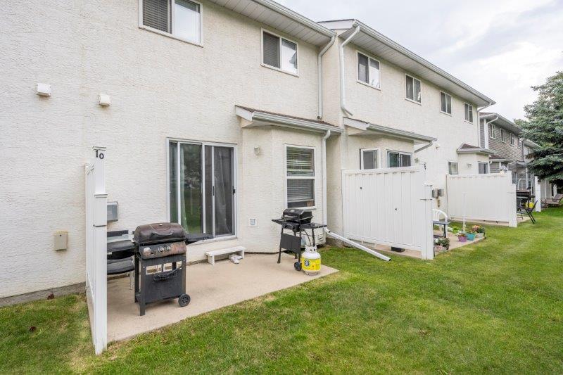 10 Shawinigan Lane Southwest, Calgary, 3 Bedrooms Bedrooms, 0 ,1.5 BathroomsBathrooms,Condos/Townhouses,For Rent,SHAWNESSY GREEN,10 Shawinigan Lane Southwest,0,2721