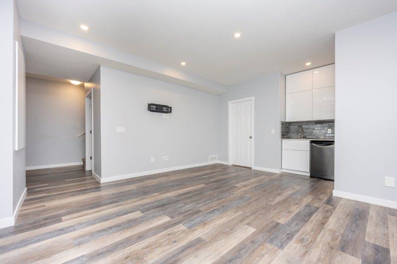 95 Silverado Range Heights Southwest, Calgary, 4 Bedrooms Bedrooms, 0 ,3.5 BathroomsBathrooms,Houses,For Rent,95 Silverado Range Heights Southwest,0,2754