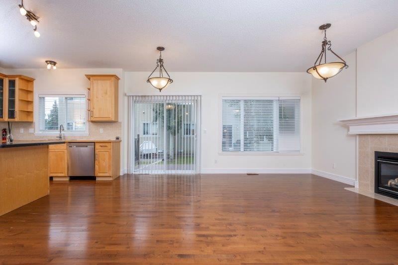 4, 39 Strathlea Common Southwest, Calgary, 3.5 Bedrooms Bedrooms, ,3 BathroomsBathrooms,Condos/Townhouses,Rented,Treo at Springhaven,4, 39 Strathlea Common Southwest,2756