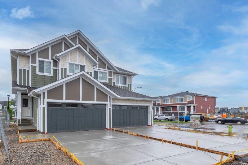 33 Walcrest Lane SE, Calgary, 3 Bedrooms Bedrooms, ,3 BathroomsBathrooms,Houses,Rented,33 Walcrest Lane SE,2760