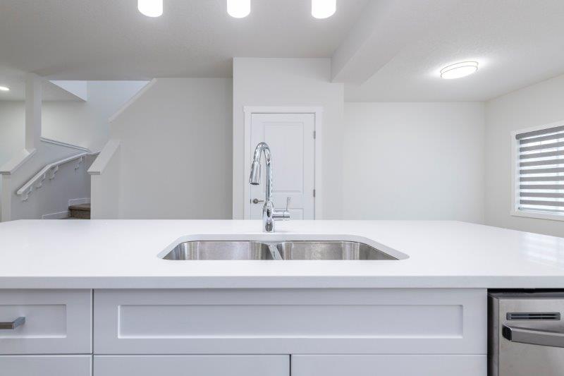 33 Walcrest Lane SE, Calgary, 3 Bedrooms Bedrooms, ,3 BathroomsBathrooms,Houses,Rented,33 Walcrest Lane SE,2760