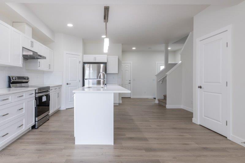 33 Walcrest Lane SE, Calgary, 3 Bedrooms Bedrooms, ,3 BathroomsBathrooms,Houses,Rented,33 Walcrest Lane SE,2760