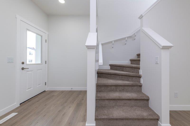 33 Walcrest Lane SE, Calgary, 3 Bedrooms Bedrooms, ,3 BathroomsBathrooms,Houses,Rented,33 Walcrest Lane SE,2760