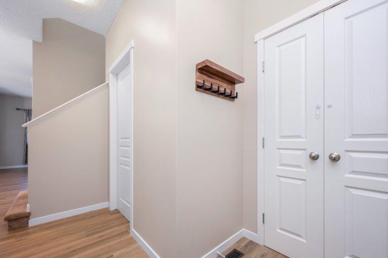166 Mahogany Heights Southeast, Calgary, 3 Bedrooms Bedrooms, 0 ,2 BathroomsBathrooms,Houses,For Rent,166 Mahogany Heights Southeast,0,2767
