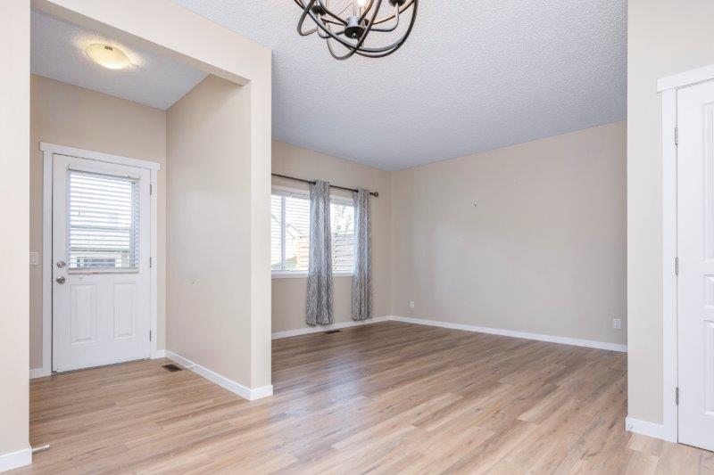 166 Mahogany Heights Southeast, Calgary, 3 Bedrooms Bedrooms, 0 ,2 BathroomsBathrooms,Houses,For Rent,166 Mahogany Heights Southeast,0,2767