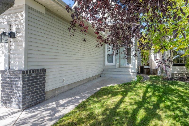 311 Sierra Nevada Place Southwest, Calgary, 4 Bedrooms Bedrooms, 0 ,3.5 BathroomsBathrooms,Houses,For Rent,311 Sierra Nevada Place Southwest,0,2768