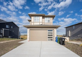140 Belvedere Dr SE, Calgary, 3.5 Bedrooms Bedrooms, ,2 BathroomsBathrooms,Houses,For Rent,140 Belvedere Dr SE,2769