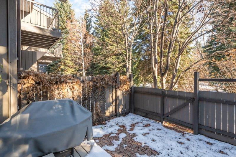 1305, 3240 66 Ave SW, Calgary, 2 Bedrooms Bedrooms, ,2.5 BathroomsBathrooms,Condos/Townhouses,For Rent,Lakeview Green 3,1305, 3240 66 Ave SW,2795