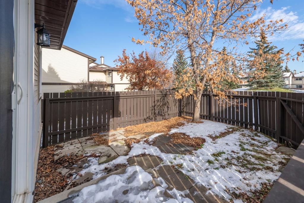 24, 115 Bergen Road NW, Calgary, 3 Bedrooms Bedrooms, ,2 BathroomsBathrooms,Condos/Townhouses,Sold,1,2796