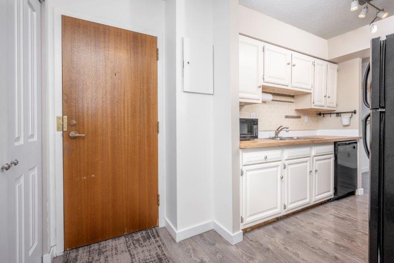 302, 330 15 Ave SW, Calgary, 1 Bedroom Bedrooms, 0 ,1 BathroomBathrooms,Condos/Townhouses,For Rent,Alberta Manor,302, 330 15 Ave SW,0,2801 302, 330 15 Ave SW, Calgary, 1 Bedroom Bedrooms, 0 ,1 BathroomBathrooms,Condos/Townhouses,For Rent,Alberta Manor,302, 330 15 Ave SW,0,2801