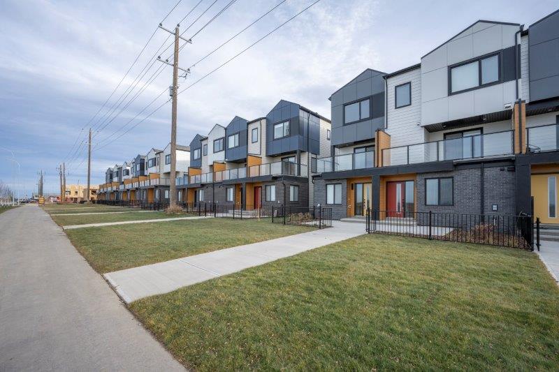 8535 19 Avenue Southeast, Calgary, 4 Bedrooms Bedrooms, 0 ,3 BathroomsBathrooms,Condos/Townhouses,For Rent,Easthills Crossing,8535 19 Avenue Southeast,0,2804