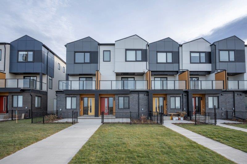 8535 19 Avenue Southeast, Calgary, 4 Bedrooms Bedrooms, 0 ,3 BathroomsBathrooms,Condos/Townhouses,For Rent,Easthills Crossing,8535 19 Avenue Southeast,0,2804