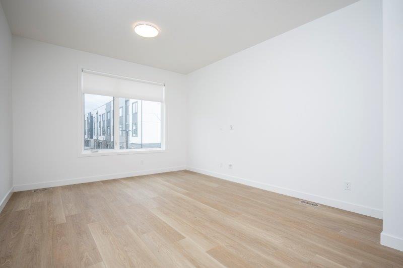 8535 19 Avenue Southeast, Calgary, 4 Bedrooms Bedrooms, 0 ,3 BathroomsBathrooms,Condos/Townhouses,For Rent,Easthills Crossing,8535 19 Avenue Southeast,0,2804