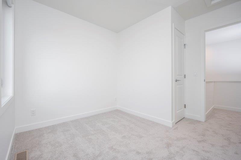 8535 19 Avenue Southeast, Calgary, 4 Bedrooms Bedrooms, 0 ,3 BathroomsBathrooms,Condos/Townhouses,For Rent,Easthills Crossing,8535 19 Avenue Southeast,0,2804